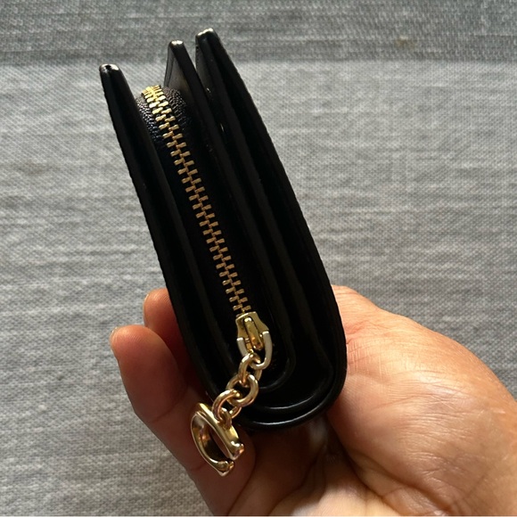 Coach Snap Billfold Wallet - Picture 11 of 11